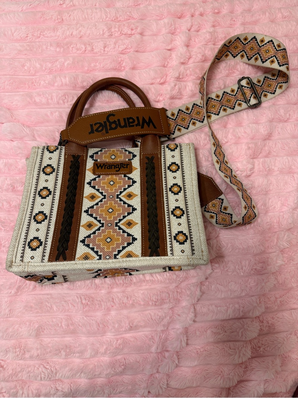 Wrangler Aztec patterned handbag with adjustable strap